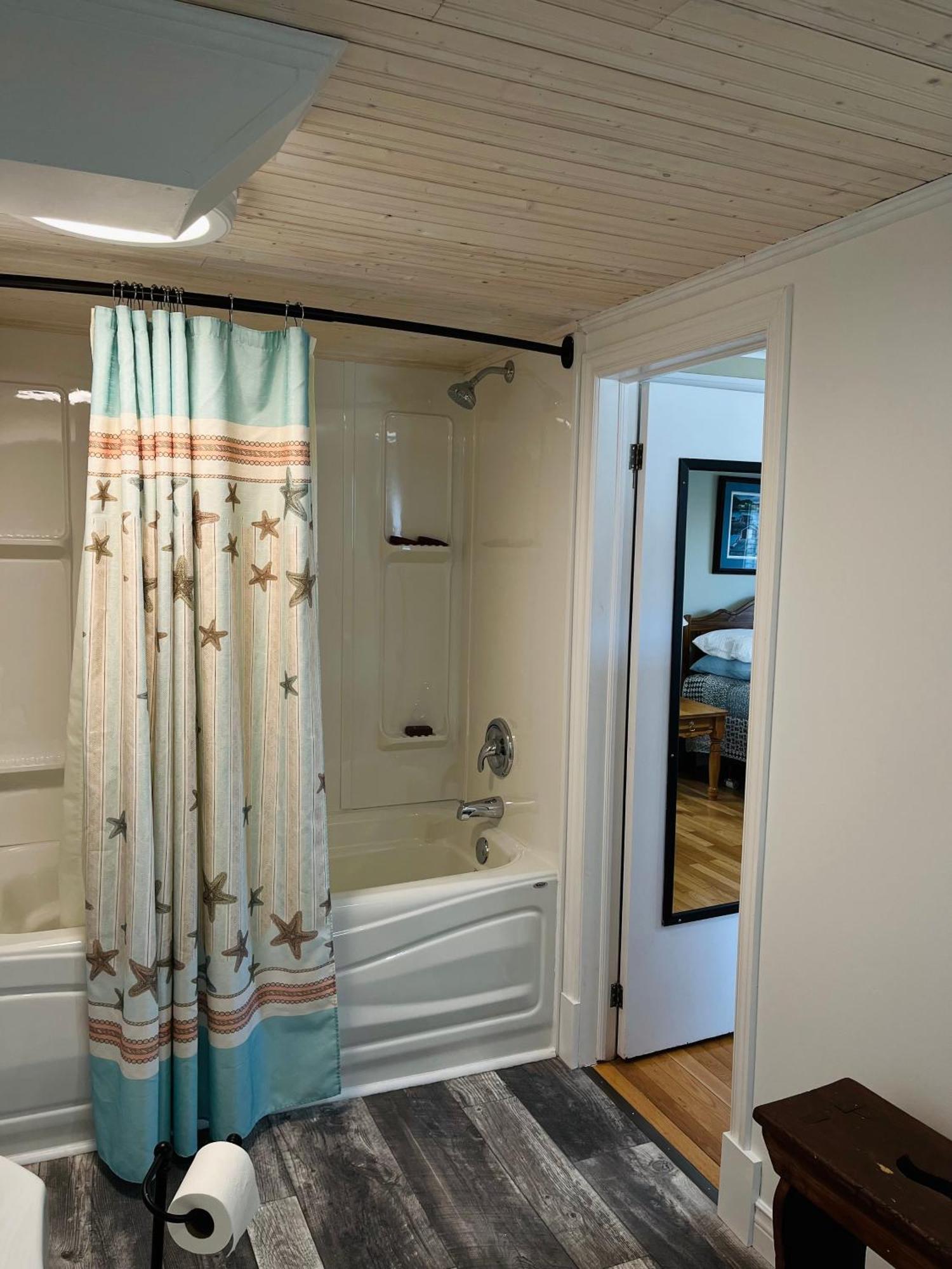 Toulinguet Inn - Suites 트윌링게이트 외부 사진